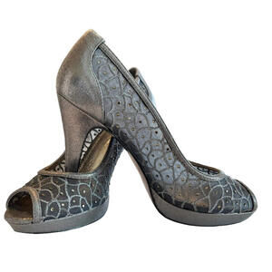 Adrianna Papell Women's High Heel Shoes Pump Peep Toe Gray Lace Jeweled size 6M